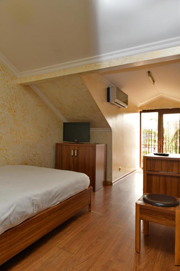 Antika Hotel Batumi Luaran gambar
