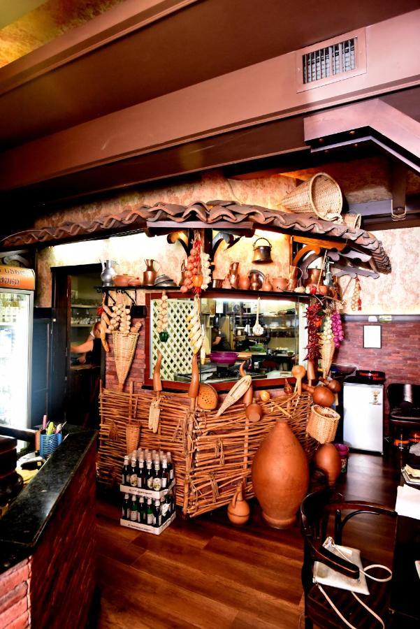 Antika Hotel Batumi Luaran gambar