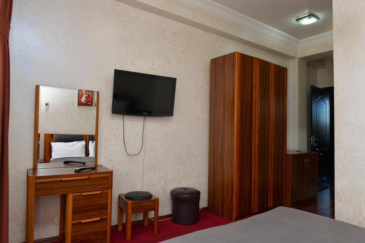 Antika Hotel Batumi Luaran gambar