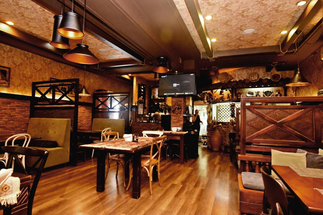 Antika Hotel Batumi Luaran gambar